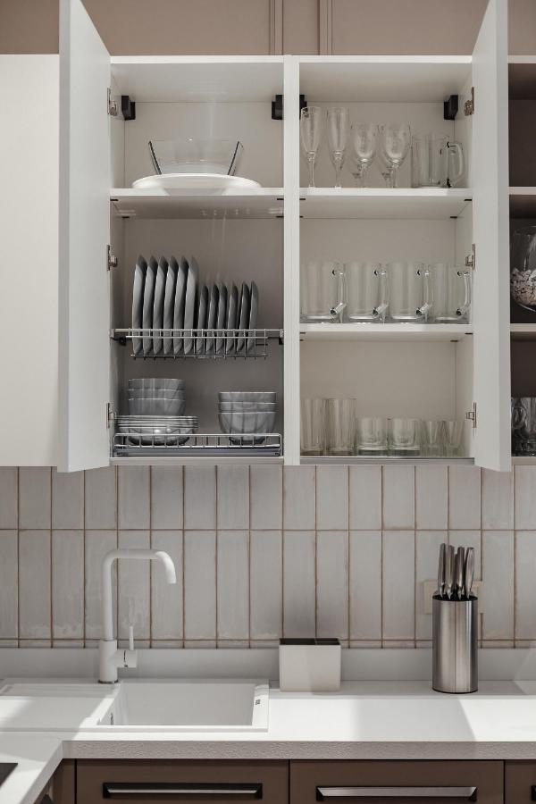 New! Luxury Apartment In The Center Of Odessa Overlooking Deribasovskaya Str. Low Price! Esterno foto